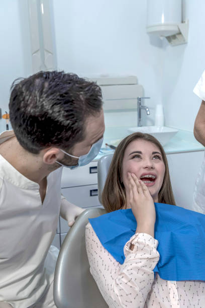 Best Broken or Cracked Tooth Emergency Dentist in Four Corners, MD